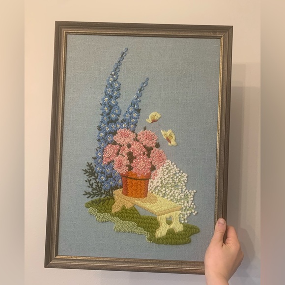 Floral Vintage Crewel - Picture 3 of 10